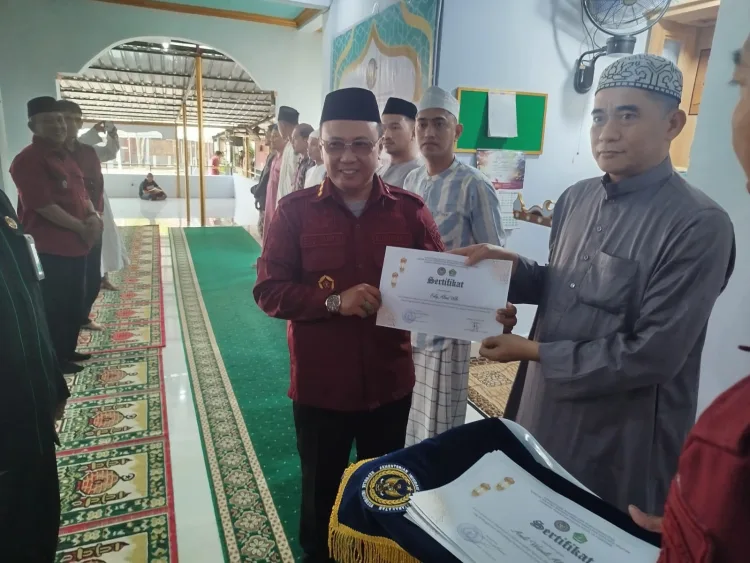100 Warga Binaan Lapas IIA Parepare Terima Sertifikat Pesantren Kilat Ramadhan