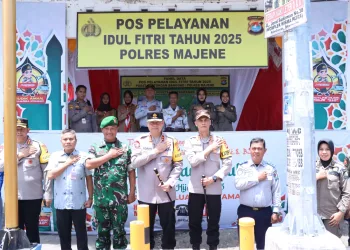 Kapolres Majene Dampingi Kapolda Sulbar Kontrol Pos Pengamanan Operasi Ketupat Marano 2025