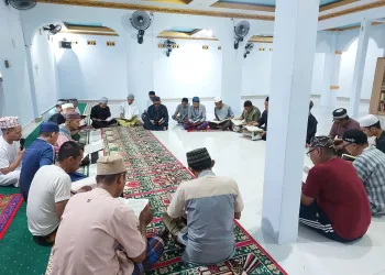 Dibalik Jeruji Besi, WBP Lapas IIA Parepare Beserta Kalapas Khatamankan Al-Qur’an 