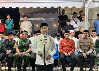 Kapolres Parepare Dampingi Walikota Parepare Lepas Peserta Takbiran Keliling