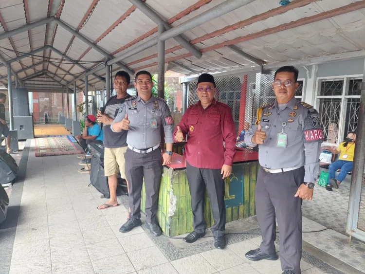 Suasana Haru Warnai Kunjungan Hari Raya Idul Fitri 1446 H di Lapas Parepare.