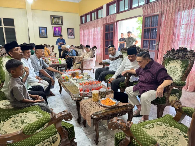 Wagub Sulbar open house di Rumah Jonga