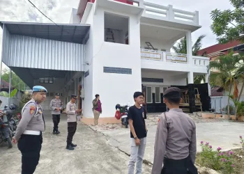 Polres Majene Laksanakan Patroli dan Pengamanan di Gereja untuk Menjaga Kenyamanan Ibadah Umat Kristiani