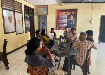 Personel Polsek Pamboang Mediasi Penyelesaian Sengketa Warga Terkait Dugaan Pelemparan