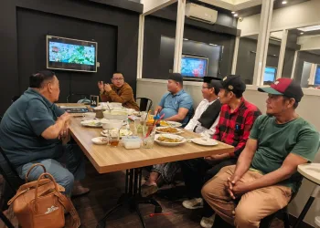 Wagub Sulbar Terima Aspirasi Masyarakat di Rumah Makan, Jalan Tani Jadi Sorotan