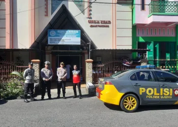 Polsek Ujung Polres Parepare Libatkan Puluhan Personel Amankan Ibadah Paskah di Sejumlah Gereja