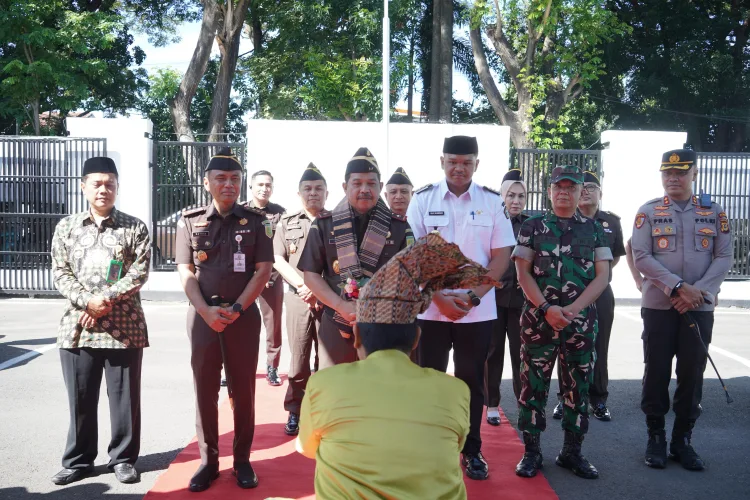 Kunker ke Kejari Bantaeng, Kajati Sulsel Agus Salim apresiasi penanganan Perkara Tp Korupsi