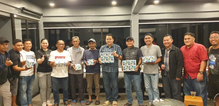 Kejaksaan Negeri Parepare dan Media Gelar Silaturahmi dengan Lomba Domino