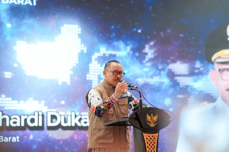 Gubernur Sulbar Dorong Digitalisasi Pajak dan Tertibkan Plat DC untuk Tingkatkan PAD