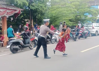 Penggelaran Personil Sat Lantas Polres Parepare, Berikan Perlindungan Saat Puncak Aktifitas Siang Hari