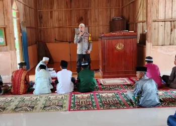 Safari Jumat di Dusun Babasondong, Bhabinkamtibmas Desa Kabiraan Ajak Warga Kelola Potensi Alam