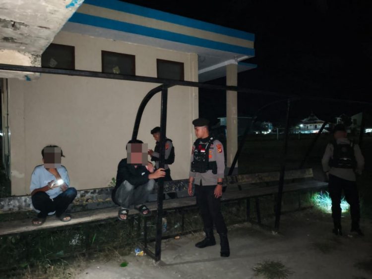 Antisipasi Gangguan Kamtibmas dan Penyakit Masyarakat, Satuan Samapta Polres Majene Intensifkan Patroli Malam.