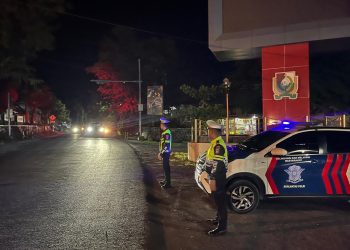 Patroli Blue Light Satlantas Polres Majene Ciptakan Kamtibcarlantas Di Malam Hari