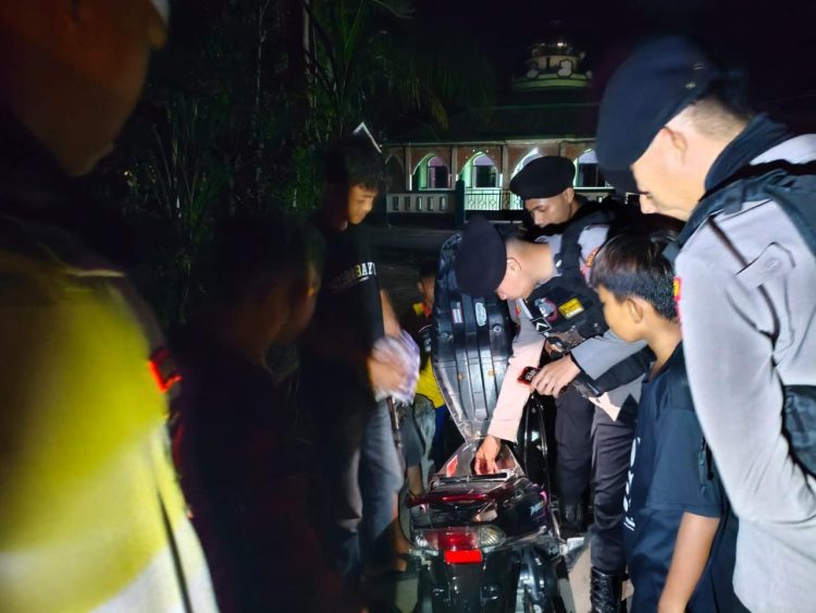 Antisipasi Gangguan Kamtibmas Dan Kriminal Jalanan, Samapta Polres Majene Gelar Patroli Malam