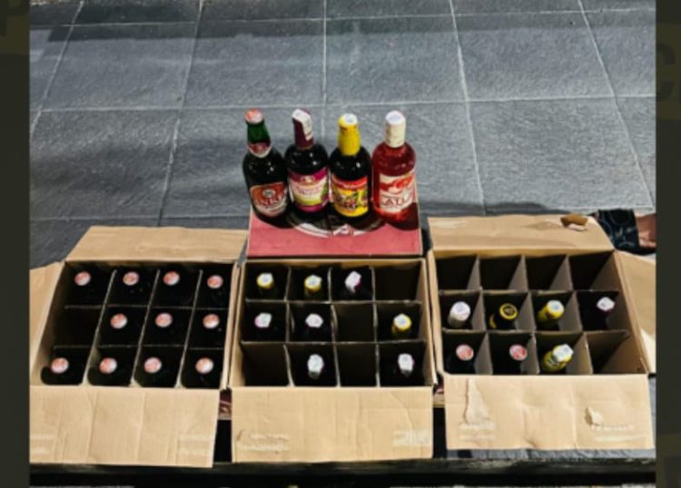 Berantas Penyakit Masyarakat, Resmob Polres Parepare Amankan Puluhan Botol Miras Beserta Pelaku