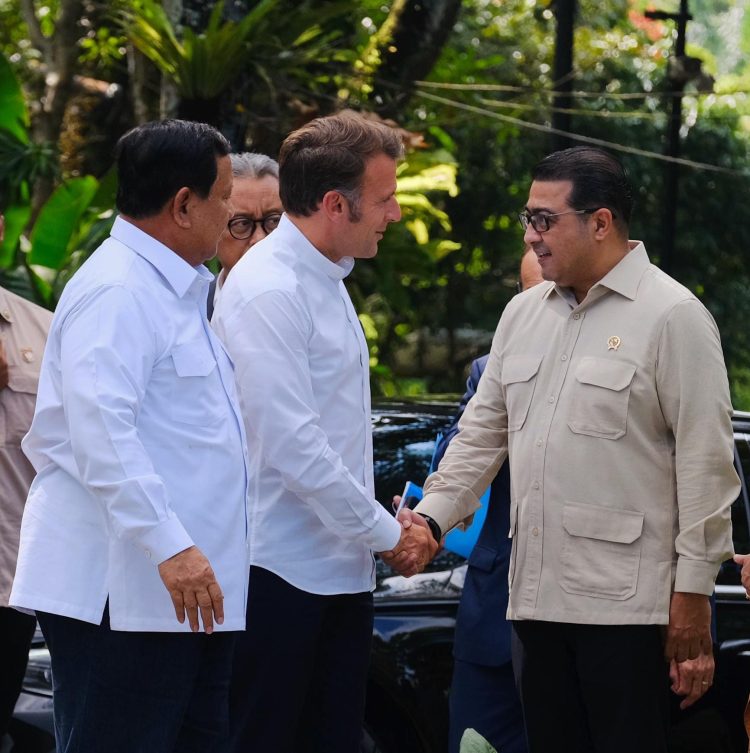 Dampingi Presiden Prabowo, Menteri Ekraf sambut Macron di Borobudur