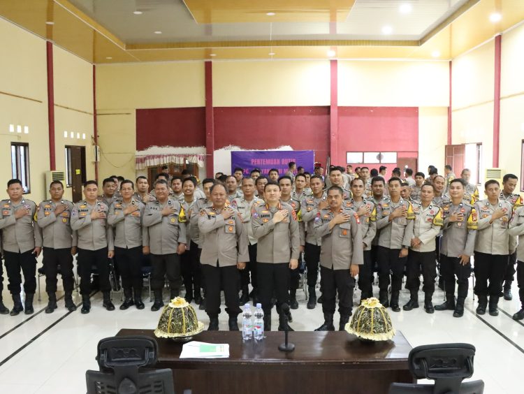 Dir Binmas Polda Sulbar Gelar Anev Kinerja Bhabinkamtibmas di Polres Majene