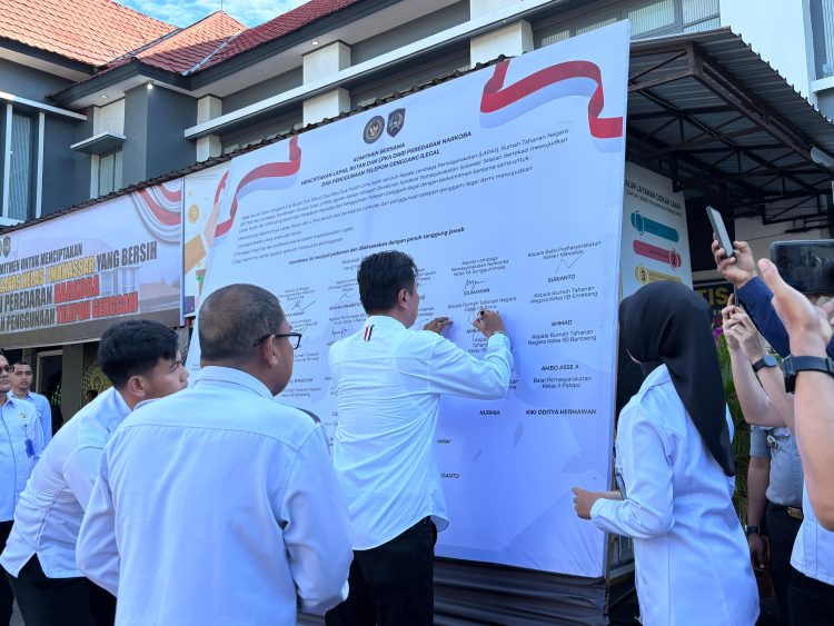 Pertegas Komitmen, Pemasyarakatan Sulsel Deklarasikan Komitmen Bersama Wujudkan Lapas, Rutan dan LPKA Bebas Narkoba dan Telepon Genggam Ilegal