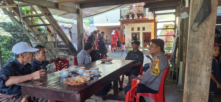 Antisipasi Premanisme, Bhabinkamtibmas Polres Tator aktif Sambangi Warga Dan Berikan Imbauan Kamtibmas