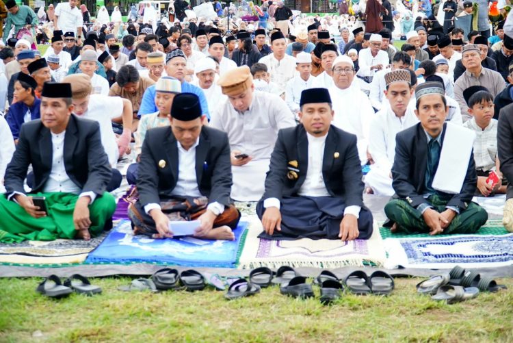 Wali Kota dan Warga Parepare Khusyuk Laksanakan Salat Idul Adha di Lapangan Andi Makkasau