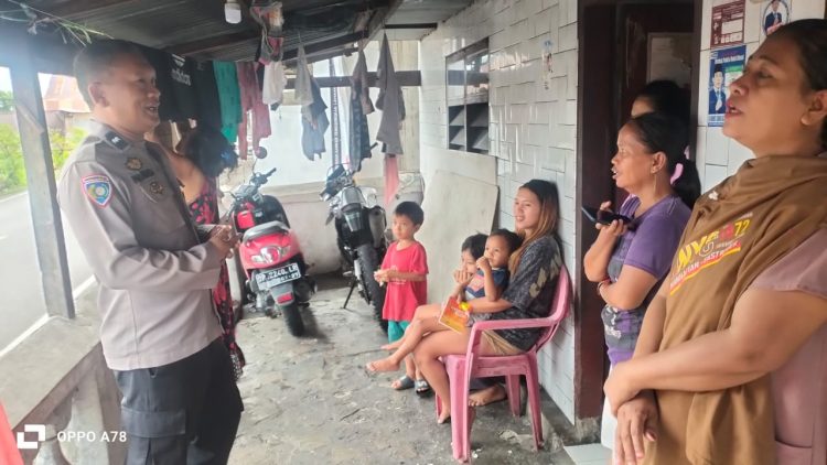 Door to Door, Polisi Di Parepare Ajak Ibu Rumah Tangga Cegah Premanisme dari Lingkungan Keluarga