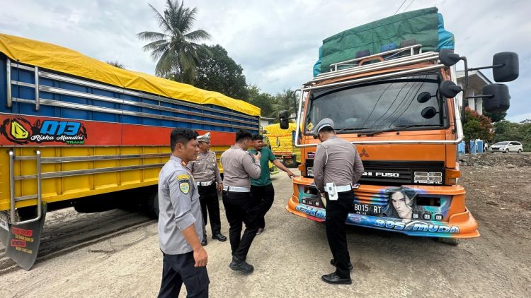 Tertibkan ODOL, Tim Gabungan Gelar Sosialisasi dan Pendataan di Tiga Titik Wilayah Sidrap