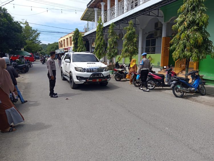 Cegak Aksi Kriminalitas, Polsek Banggae Gencarkan Patroli Kamtibmas di Sekitar Pasar Sentral Majene