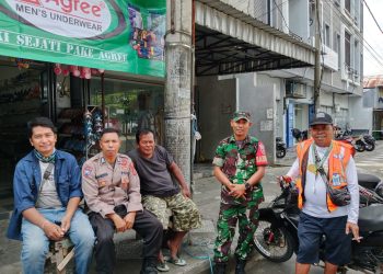 Sinergi Bhabinkamtibmas dan Babinsa Labukkang, Rutin Sambangi Warga untuk Cegah Premanisme