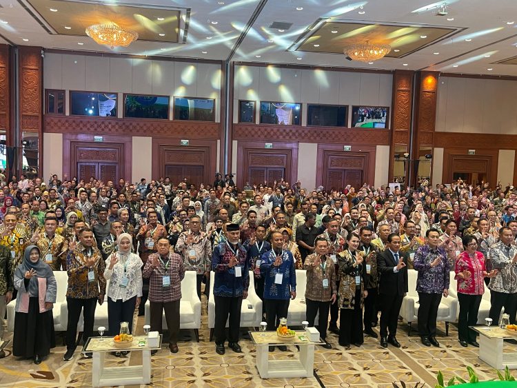Komitmen Jaga Lingkungan, Syaharuddin Alrif Hadiri Rakor Pengelolaan Sampah Nasional di Jakarta
