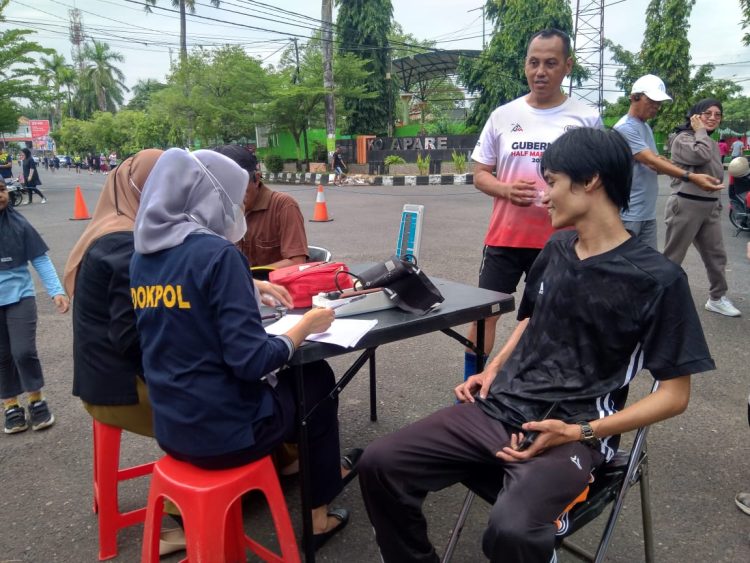 Menuju Hari Bhayangkara ke-79, Polres Parepare Hadirkan Pelayanan Gratis di Car Free Day