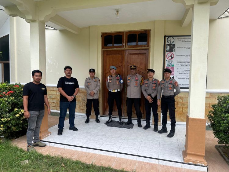 Personel Polres Majene Amankan Ibadah Minggu di Sejumlah Gereja, Prioritaskan Kenyamanan Umat Kristiani