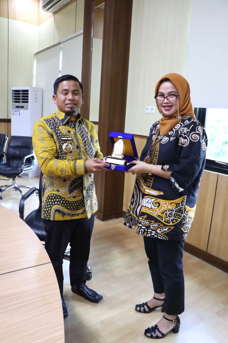 UNM Apresiasi Kepemimpinan Visioner Wali Kota TSM dalam Bangun Mitra Pendidikan Kesehatan