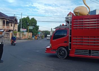 Unit Sat Lantas Polsek Ujung Atur Lalu Lintas Pagi, Tegas Ingatkan Pengemudi Taat Rambu Larangan Masuk