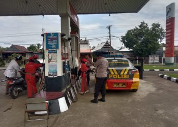 Patroli Dialogis Kapolsek Bacukiki, Sambangi SPBU Lemoe Hingga Pos Siskamling Balai Kota