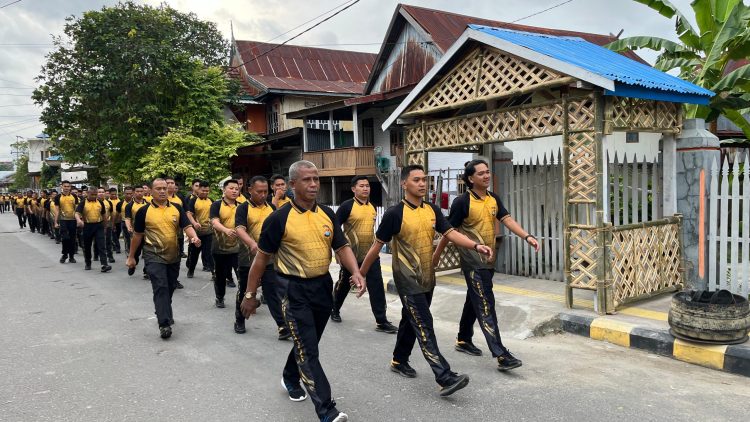 Jaga Kebugaran Personel, Polres Majene Gelar Olahraga Pagi Rutin Setiap Pekan