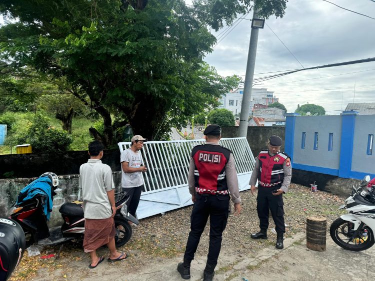 Patroli Dialogis Sat Samapta Polres Parepare : Kontrol Situasi Perbankan, Sapa Warga, dan Atur Lalu Lintas Demi Kamtibmas