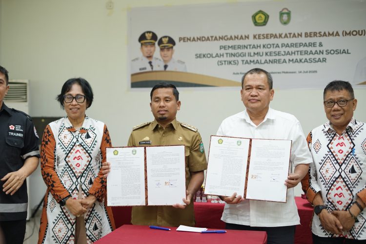 Pemkot Parepare dan STIKS Makassar Teken MoU, Perkuat Sinergi Pendidikan dan Sosial