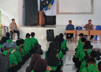 MPLS SMKN 1 Parepare, Kapolsek Bacukiki Tekankan Pentingnya Disiplin dan Perilaku Terpuji di Kalangan Pelajar