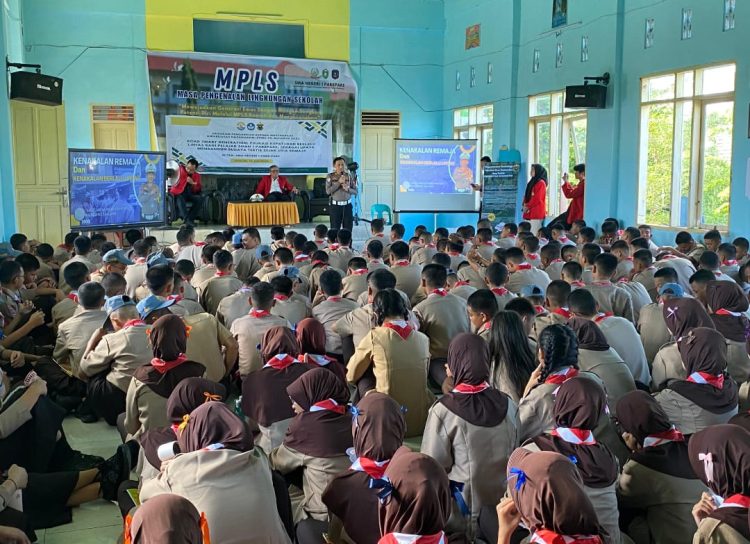 Kasat Lantas Polres Parepare Bekali Siswa SMA Negeri 1 Pengetahuan Etika Berlalu Lintas