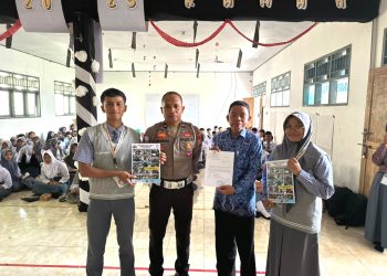 Sosialisasi UU LLAJ, Polres Majene Edukasi Generasi Muda Tertib Berlalu Lintas di SMAN 3 Majene
