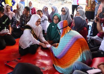 Bunda PAUD dr Andi Arfiah Tasming Beri Dukungan Moril Korban Kebakaran