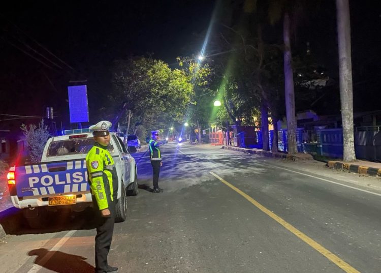 Cegah Pelanggaran dan Balap Liar, Satlantas Polres Majene Gelar Patroli Blue Light di Titik Rawan