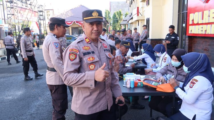 Pemeriksaan Kesehatan Personil Polres Parepare, Pastikan Kondisi Sehat Dalam Melaksanakan Tugas