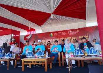 Kontingen Se-Kecamatan Pamboang Meriahkan Pembukaan PAMBOANG FESTIVAL 2025
