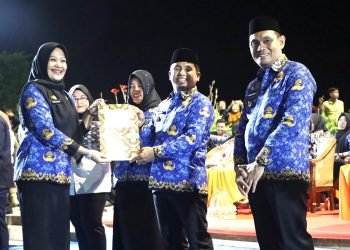 Wali Kota Parepare Tasming Hamid Serahkan SK P3K 2024, Komitmenkan Pembayaran Gaji Sesuai Jadwal