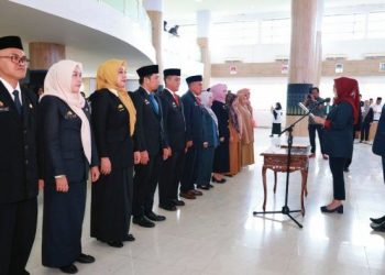 Bupati Barru Lantik  Pejabat Administrator dan Pengawas di MPP