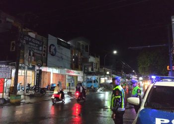 Di Tengah Cuaca Kurang Bersahabat Satlantas Polres Majene Gelar Patroli Blue Light, Antisipasi Pelanggaran dan Balap Liar