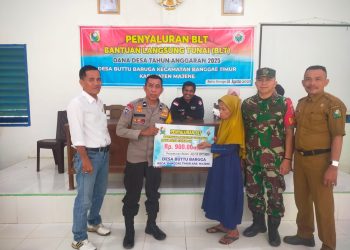 Bhabinkamtibmas Desa Buttu Baruga Hadiri Penyaluran BLT Dana Desa Tahap III Tahun 2025