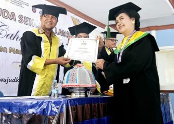 Wisuda Lansia wujud program quick win BKKBN Sulbar dan Dinas KB Mamasa