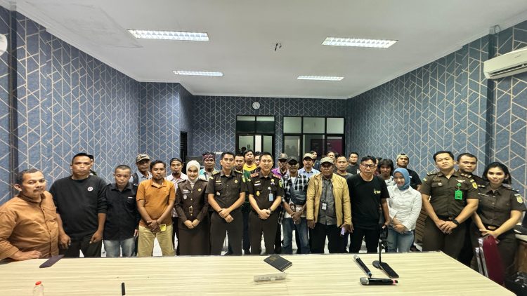 Kajari Majene Mari “Silaturahmi & Penerangan Hukum bagi Insan Pers”